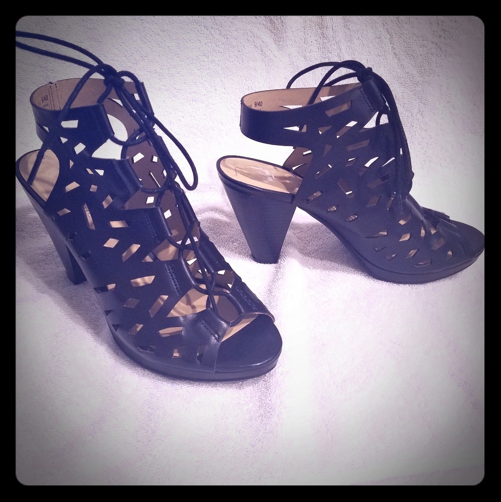 Black Gladiator style heels sz 9